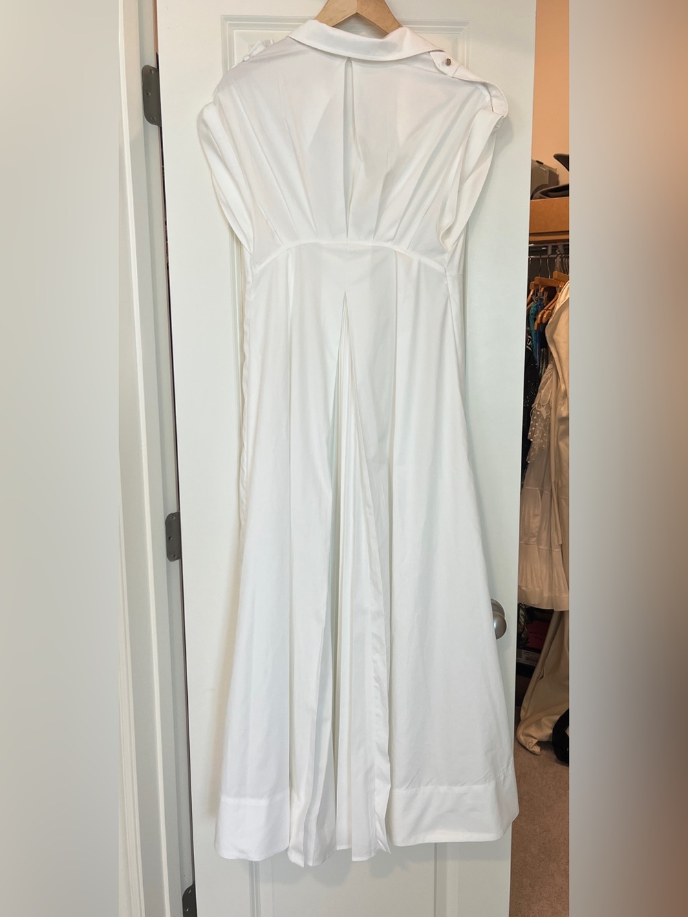 Karen Millen White Pleated Maxi Shirt Dress - Picture 6 of 8